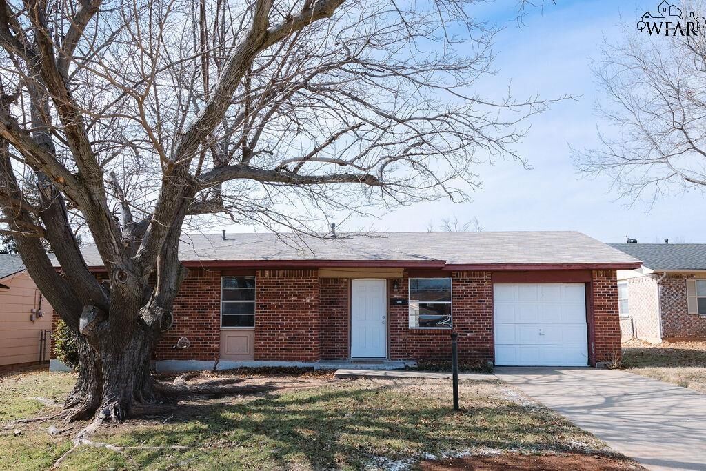 Property Photo:  4604 N Eden Hills Circle  TX 76306 