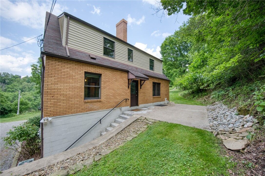 Property Photo:  4465 Mount Troy Road Ext 2  PA 15214 