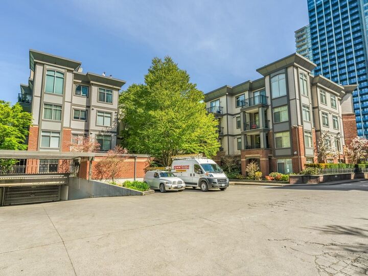 10499 University Drive 403 — photo 1