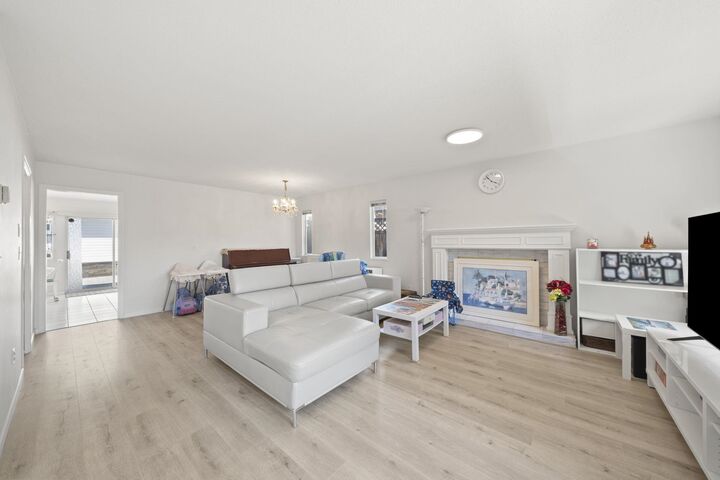 Property Photo: 1855 E 53rd Avenue BC V5P 1X5