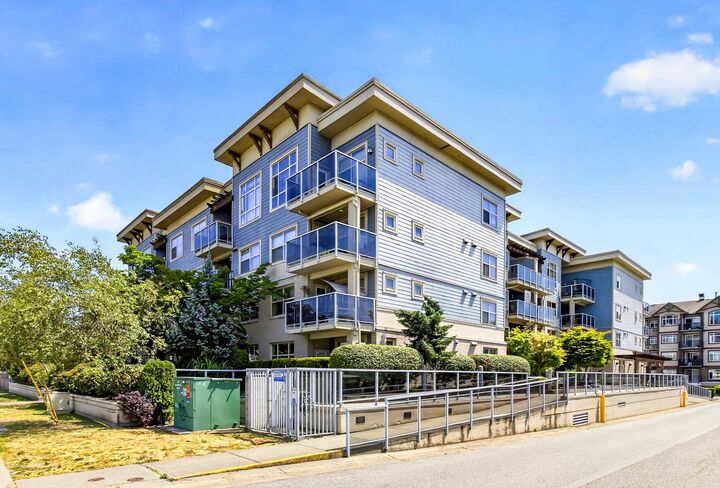 Property Photo: 19936 56 Avenue 110 BC V3A 0E1