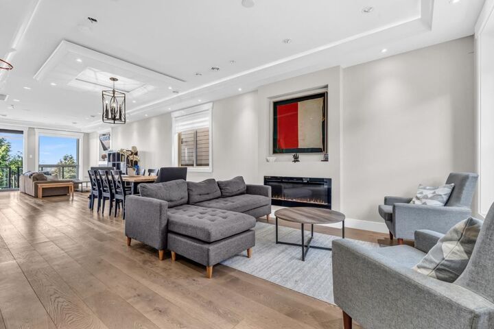 Property Photo:  175 Delta Avenue  BC V5B 3C6 