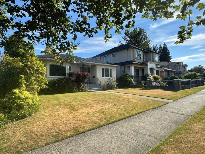Property Photo: 156 W 47th Avenue BC V5Y 2X9