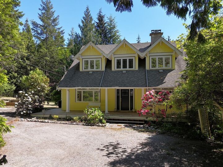Property Photo: 1397 Tanager Place BC V0N 2W1