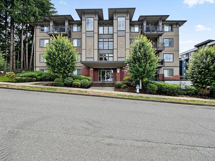33898 Pine Street 404 — photo 1