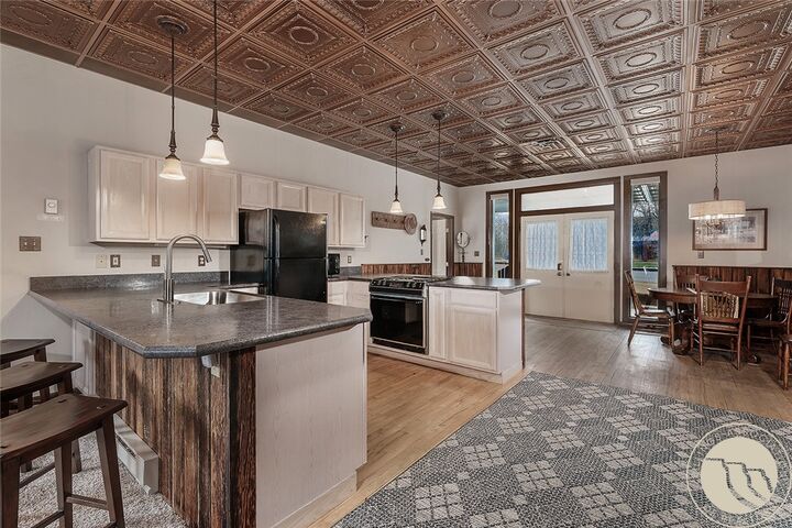 Property Photo:  21 E Rosebud Road  MT 59071 