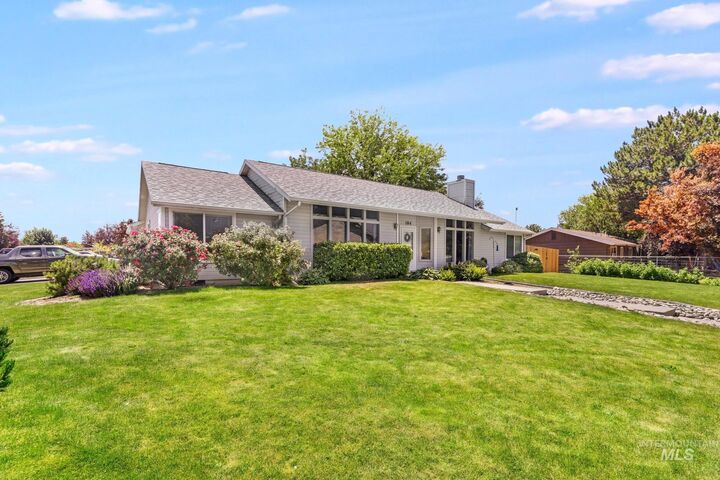 Property Photo:  184 University Dr.  ID 83301 