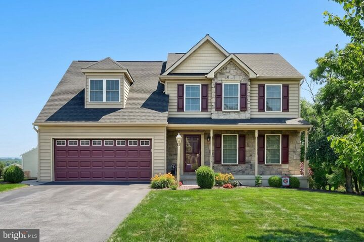 Property Photo: 137 Kimberly Lane PA 17316