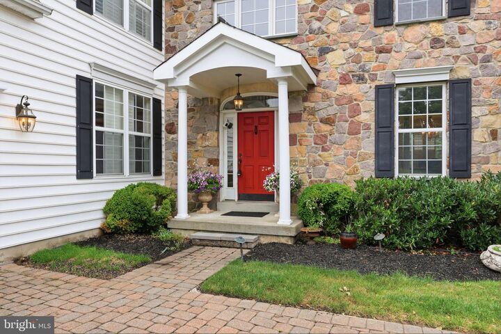 Property Photo: 48 Lenape Drive PA 18938