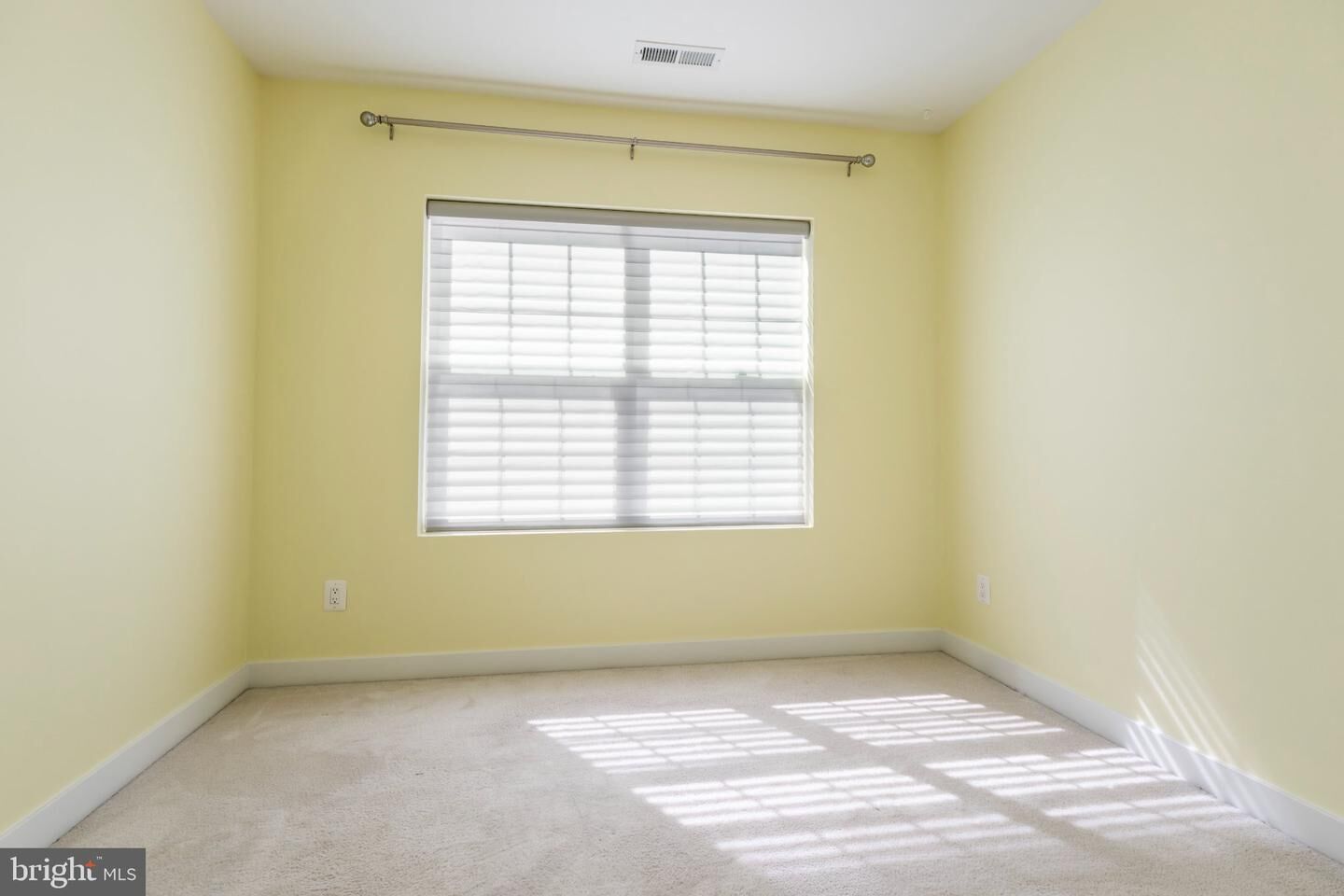 Property Photo: 8276 Safarian Way VA 22309