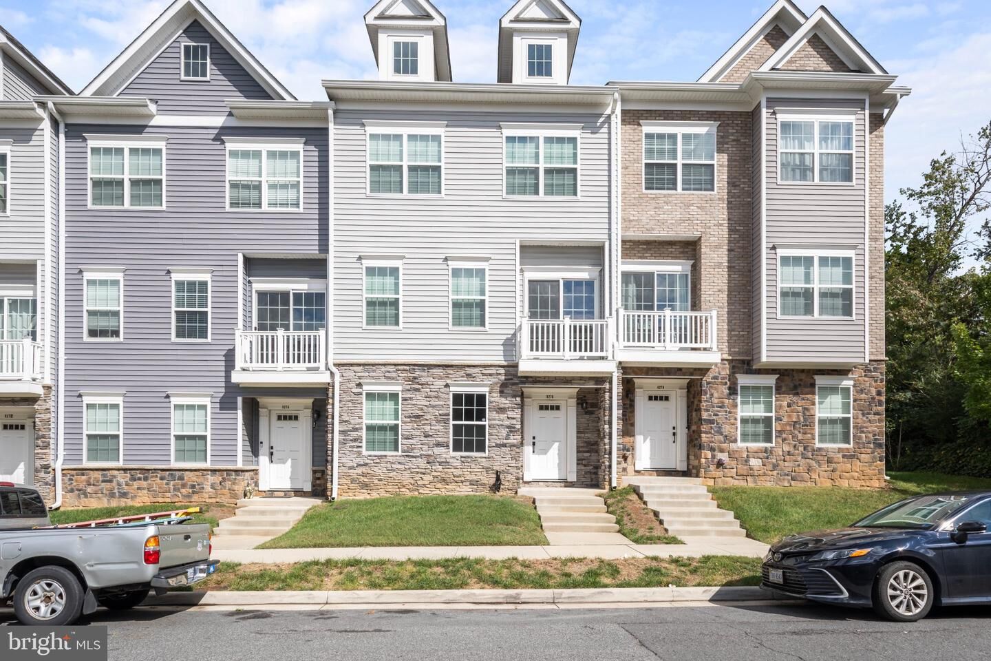 Property Photo:  8276 Safarian Way  VA 22309 