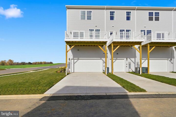 Property Photo:  467 Presidents Pointe Avenue 459  WV 25438 