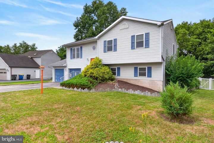 Property Photo: 146 Winston Drive PA 17408