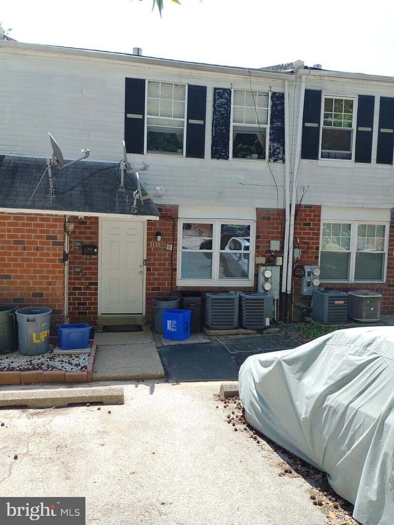 Property Photo:  9449 Fairgreen Lane  PA 19114 