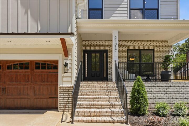 Property Photo:  21017 Entrada Drive  NC 28031 
