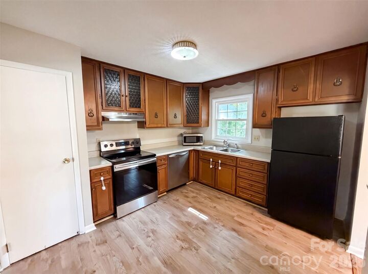 Property Photo: 1716 Timberlane Street NC 28054
