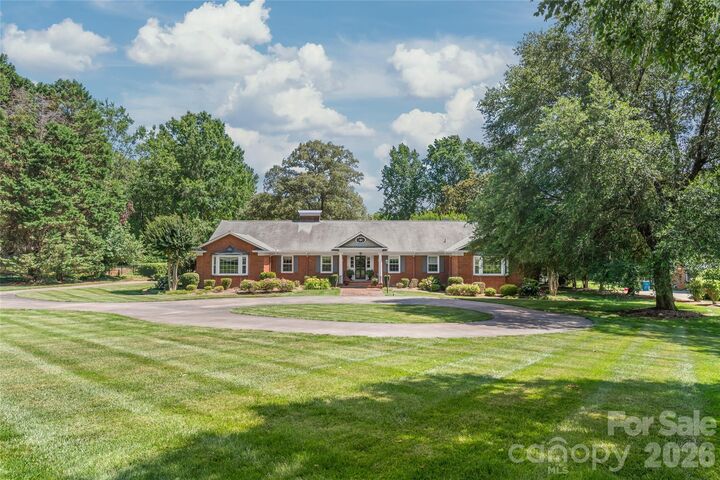 Property Photo: 301 Fairway Drive SC 29715