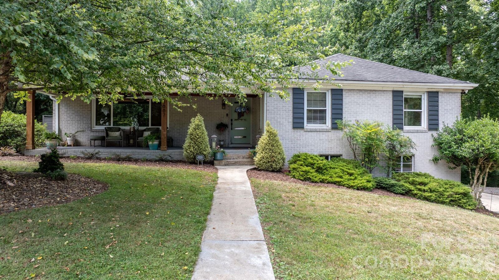 Property Photo:  1007 I Street  NC 28659 