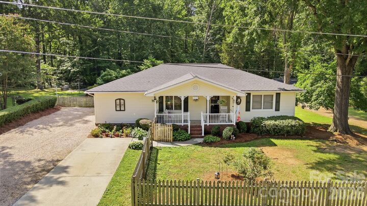 Property Photo:  313 Elwood Street  NC 28081 