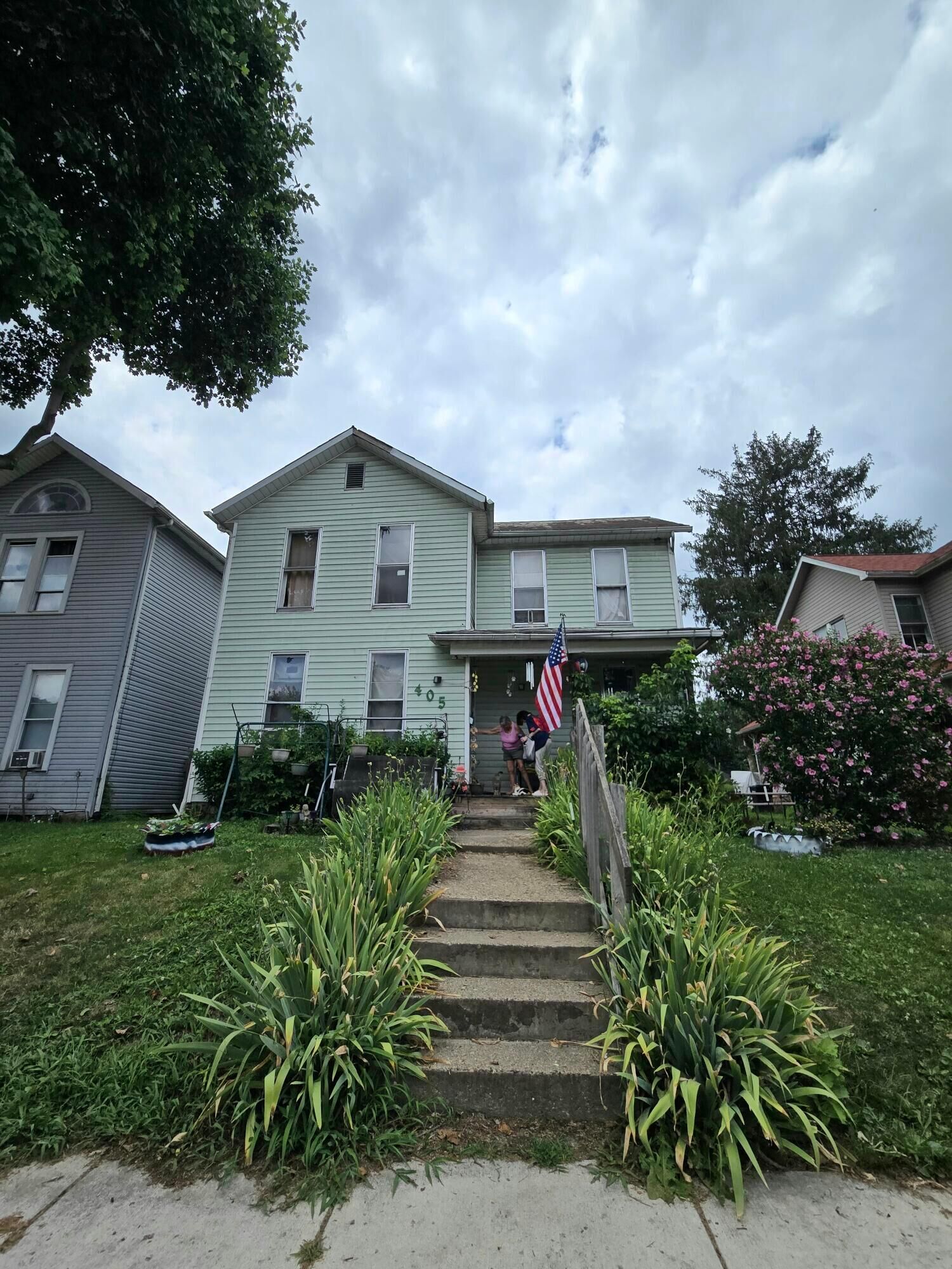 Property Photo:  405 Mead Street  OH 43701 