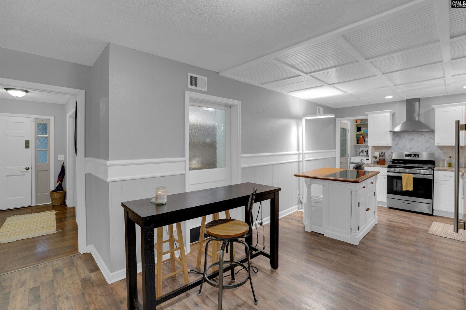 Property Photo:  1855 Woodsboro  SC 29210 