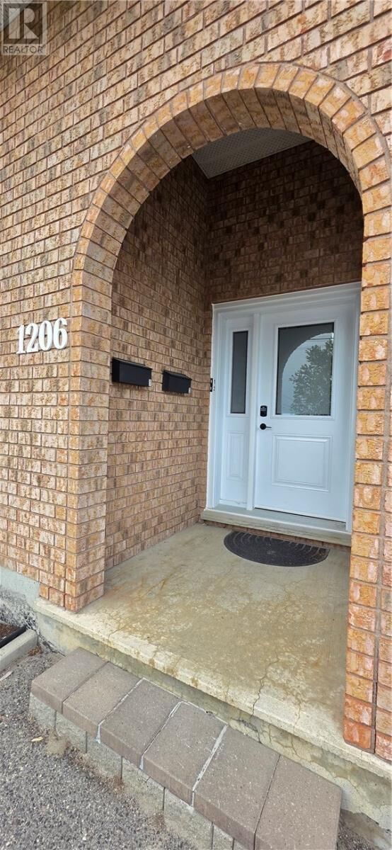 Property Photo:  1206 Bancroft Drive  ON P3B 1R5 