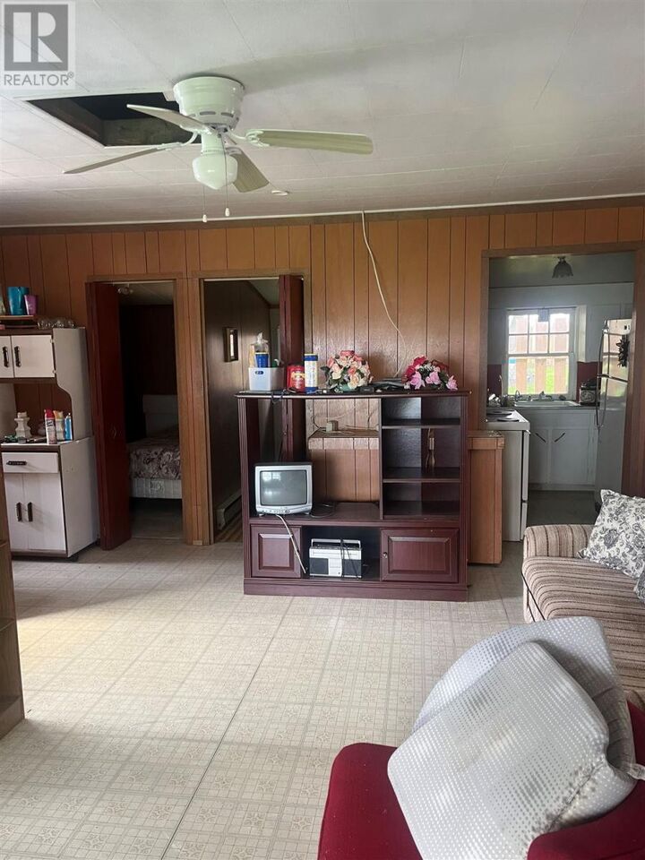 Property Photo:  37 Cottage Ln  ON P6A 5R6 