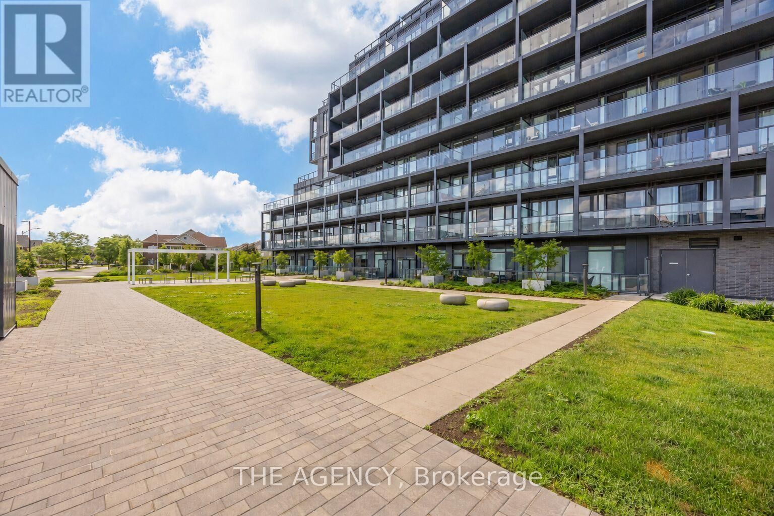 Property Photo: 3200 Dakota Common B605 ON L7M 2A7