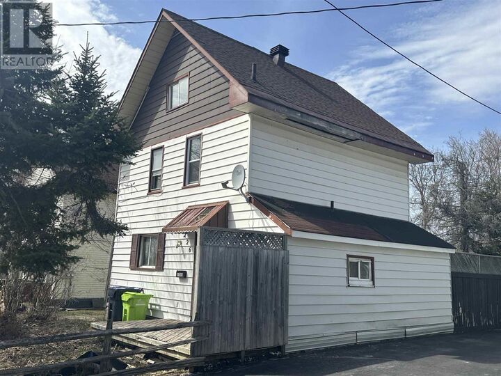 Property Photo:  226 Birch St  ON P6B 2K2 