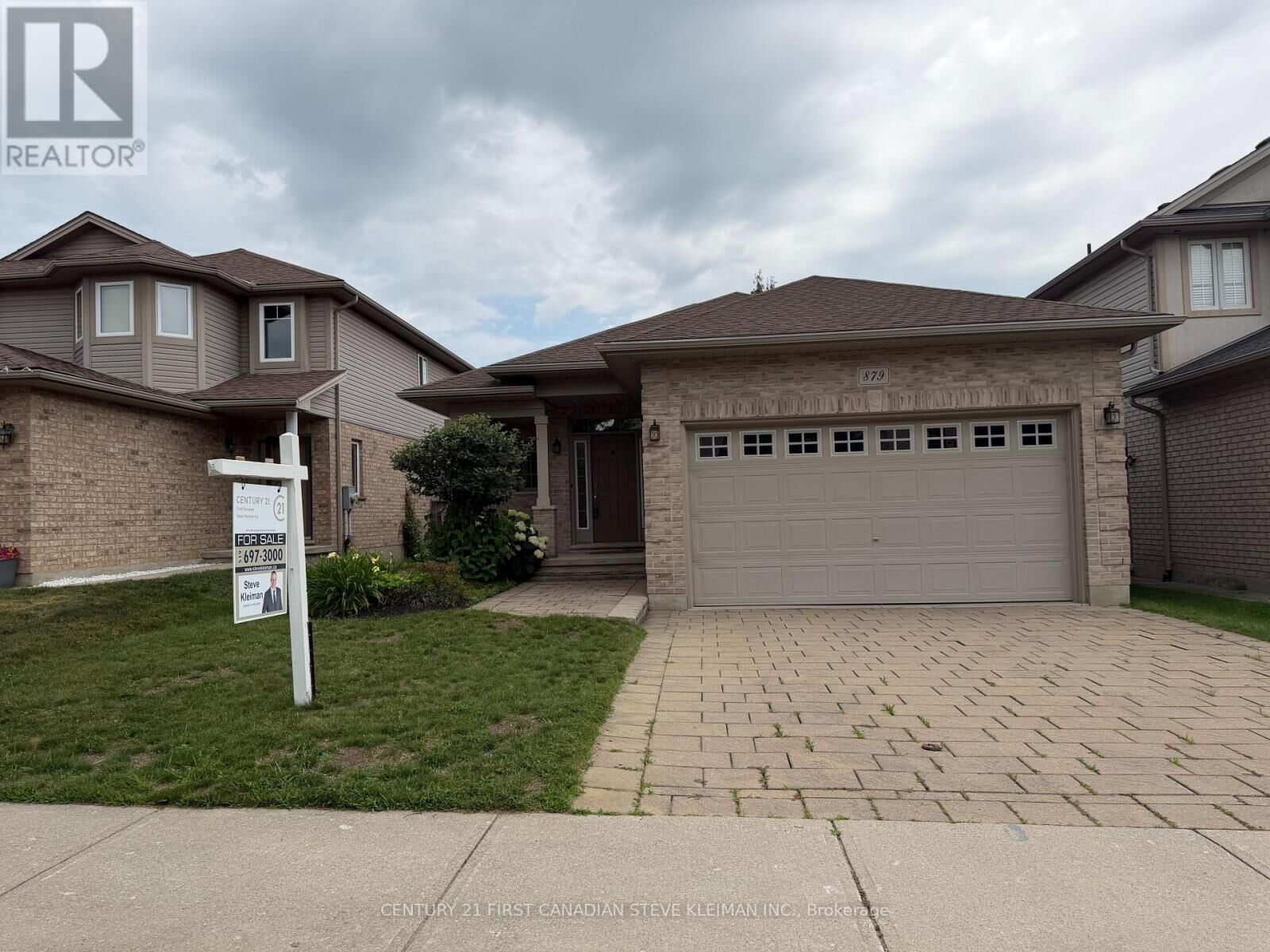 Property Photo:  879 Garibaldi Avenue  ON N5X 4J6 