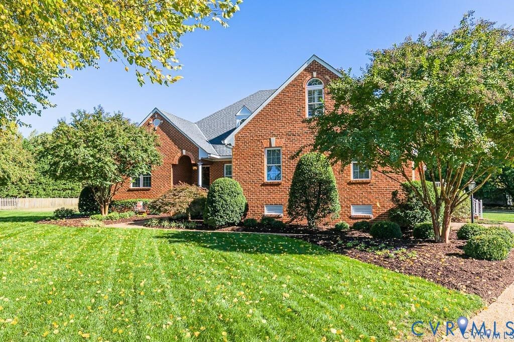 Property Photo: 7229 Pointe Place VA 23116