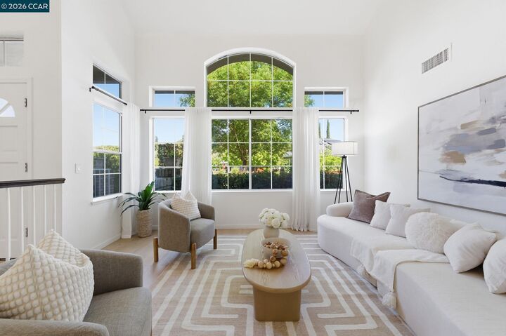 Property Photo: 601 Ambience Way CA 94506
