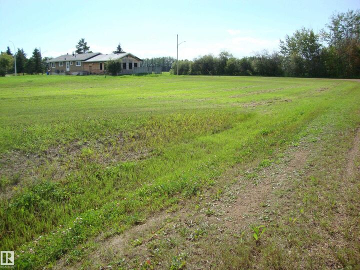 Property Photo:  610 5th Ave  AB T0A 3J0 