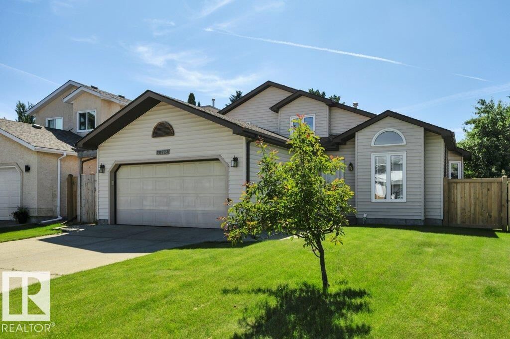 Property Photo:  10223 174 Avenue NW  AB T5X 5W5 