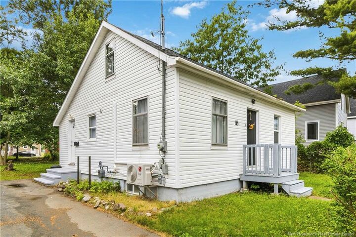 Property Photo:  118 Broadway Street  NB E1A 3Y4 