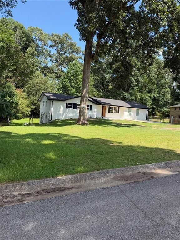 Property Photo: 3420 Nina Court GA 30135