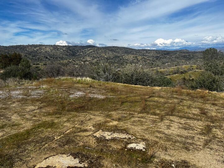 Property Photo:  1572 Lilley Mountain Drive  CA 93614 