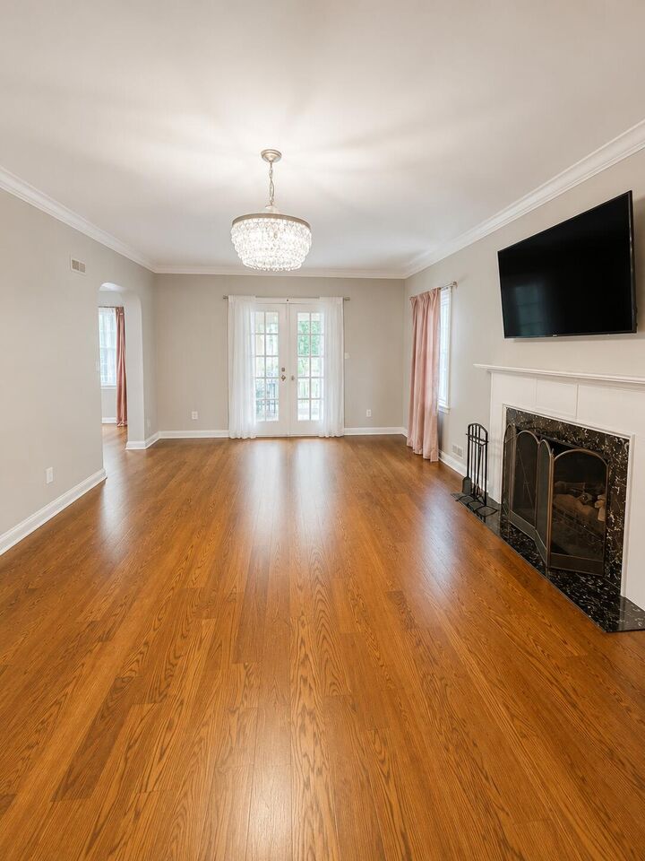 Property Photo:  921 Strong Avenue  IN 46514 
