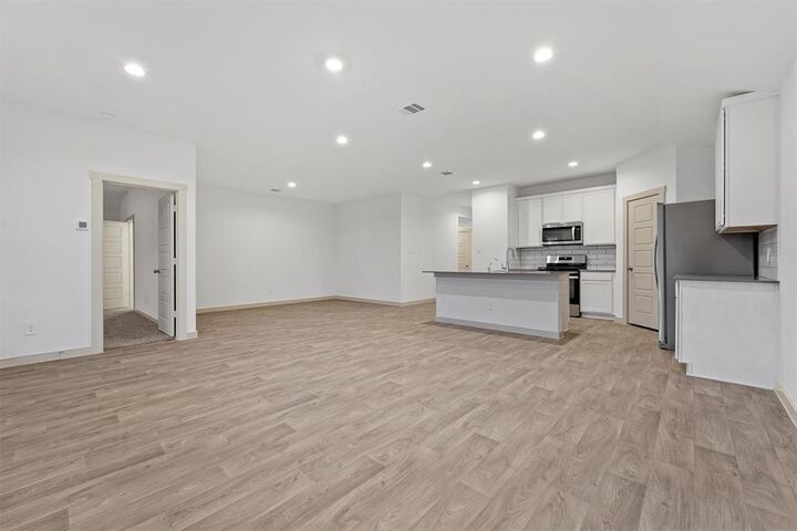 Property Photo: 7714 Murciana Drive TX 77583