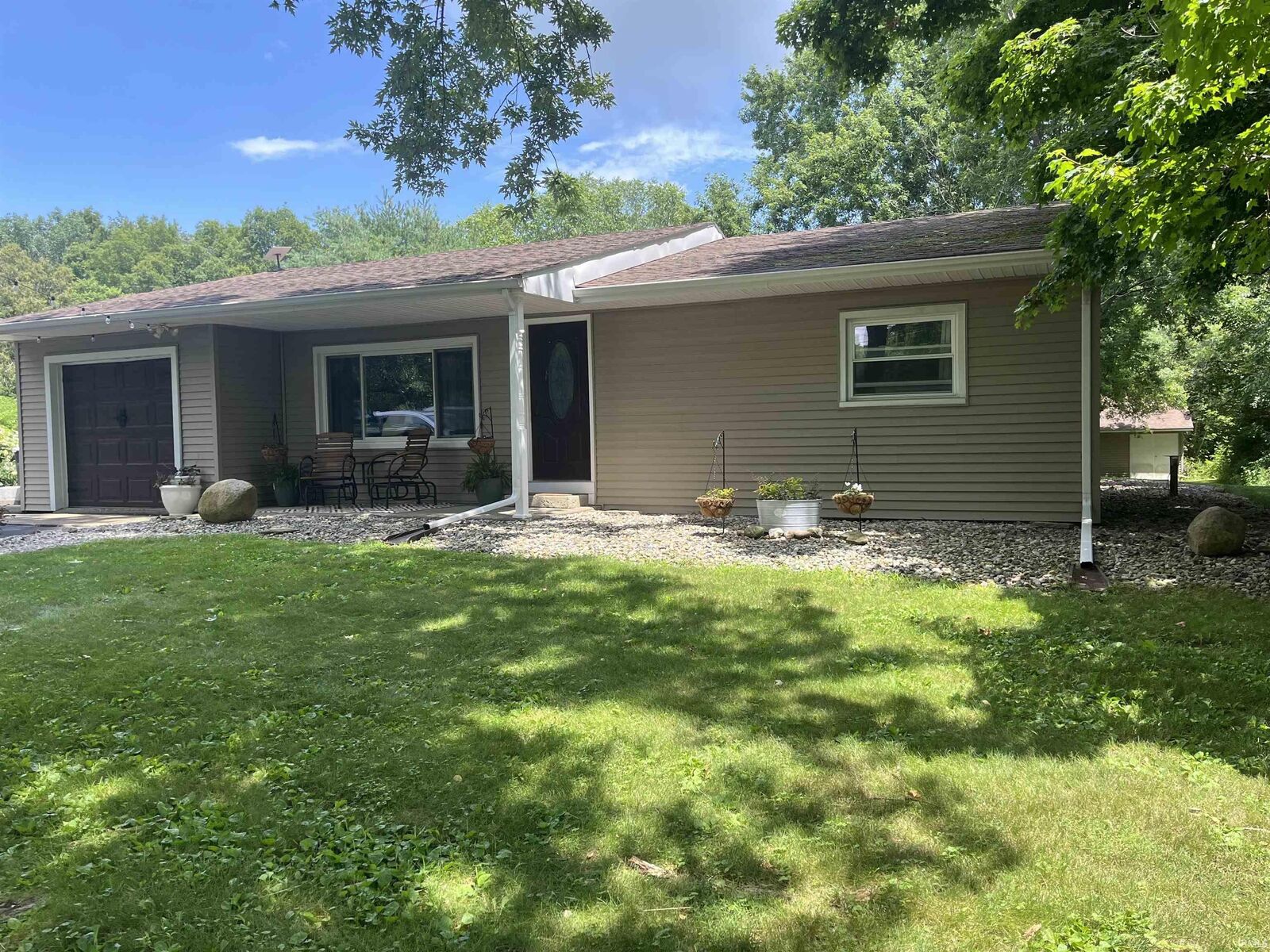 Property Photo: 1025 S 500 E Road IN 46725