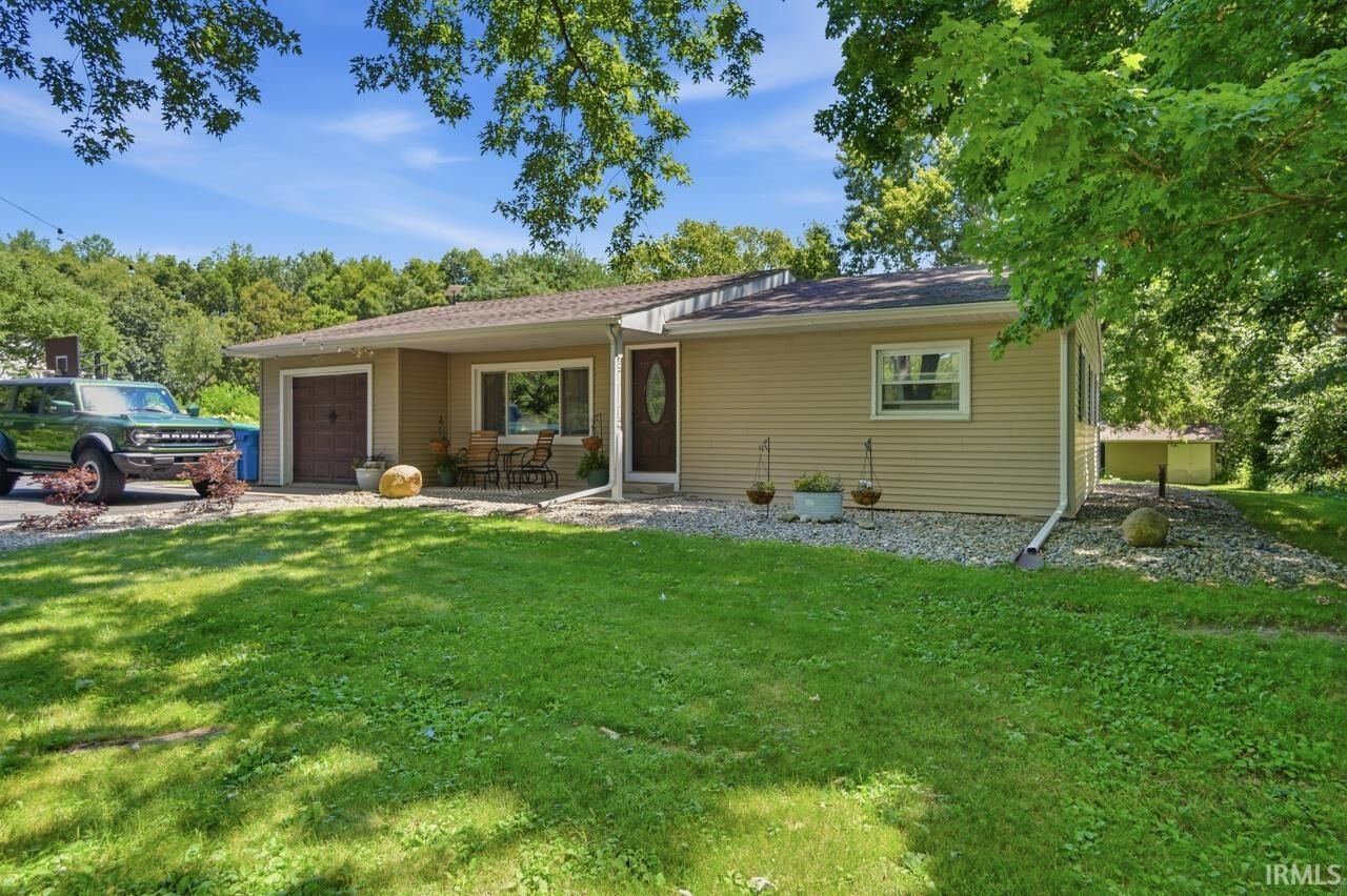 Property Photo: 1025 S 500 E Road IN 46725