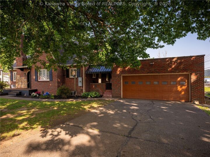 Property Photo: 409 44th Street SE WV 25304