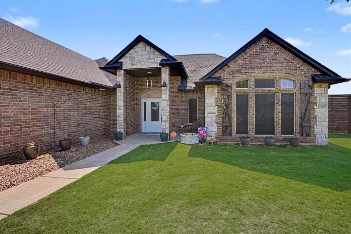 Property Photo:  6 Lake Crest Cir  OK 73507 