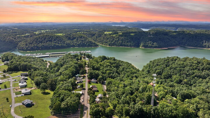 Property Photo: 660 Highway 1383 KY 42642