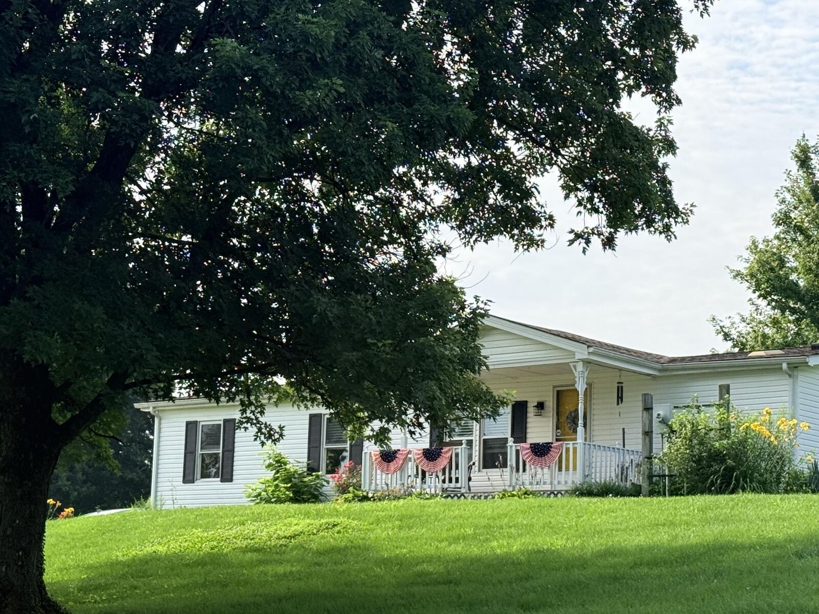 Property Photo:  893 Herndon Lane  KY 40019 