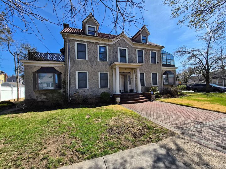 Property Photo:  19404 110th Road  NY 11412 