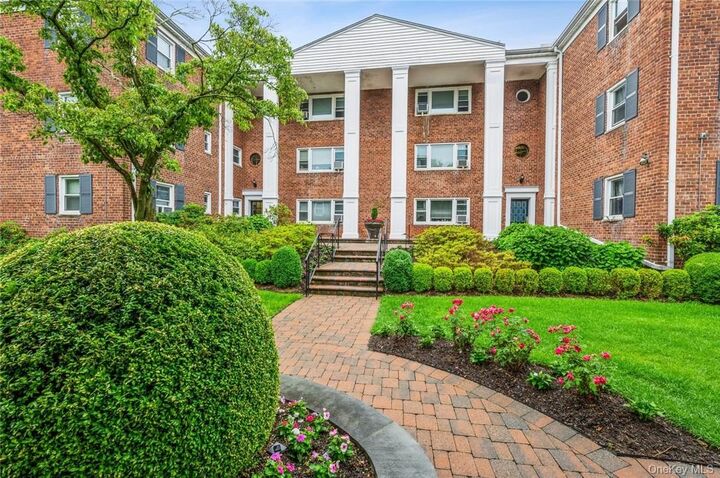 Property Photo:  1833 Palmer Avenue 2F  NY 10538 