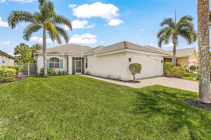 Property Photo:  17762 Courtside Landings Circle  FL 33955 