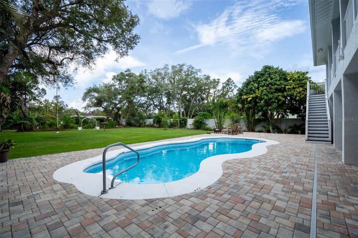 Property Photo:  1605 Gulf Road  FL 34689 