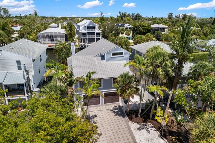 Property Photo:  5121 Oxford Drive  FL 34242 